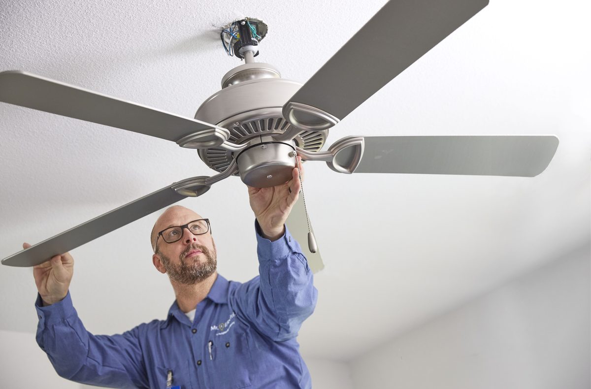 Mr. Electric DFW Technician